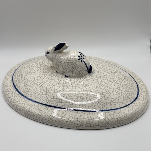 Dedham Pottery The Potting Shed Bunny Rabbit Crackle Oval Lid for Casserole - Picture 1 of 8